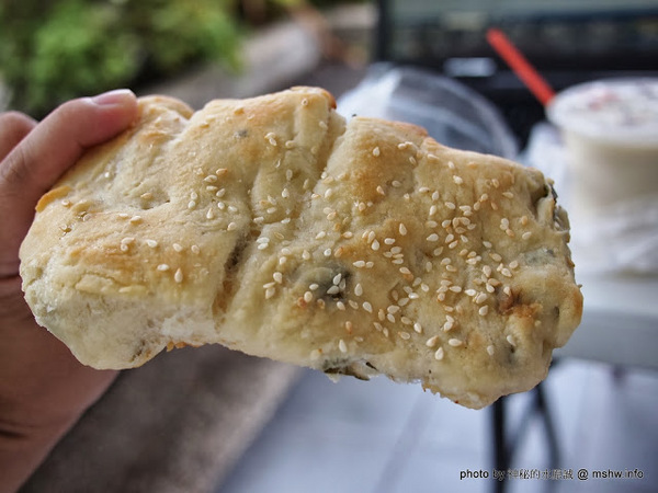 陸記燒餅:【食記】新竹東區-陸記燒餅 : 外酥內軟~口感十足! 陸記燒餅:【食記】新竹東區-陸記燒餅 : 外酥內軟~口感十足!