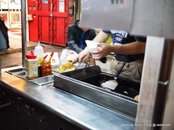 蟹老闆古早味手工蔥油餅:【食記】台北內湖-737巷蟹老闆古早味純手工蔥油餅 : 用料實在,CP值高,每口都滿足! 蟹老闆古早味手工蔥油餅:【食記】台北內湖-737巷蟹老闆古早味純手工蔥油餅 : 用料實在,CP值高,每口都滿足!