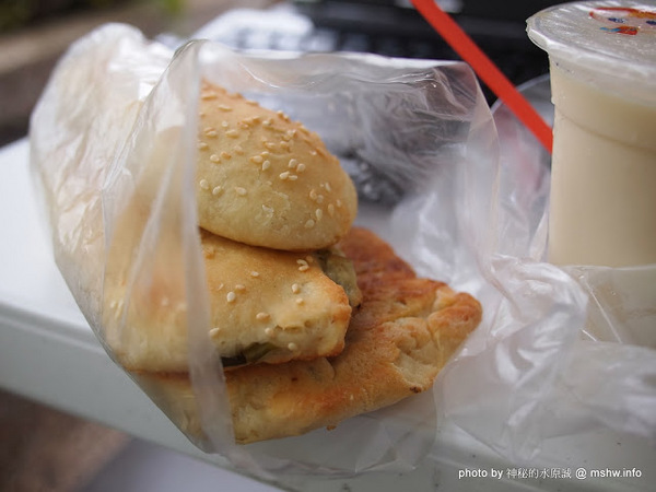 陸記燒餅:【食記】新竹東區-陸記燒餅 : 外酥內軟~口感十足! 陸記燒餅:【食記】新竹東區-陸記燒餅 : 外酥內軟~口感十足!