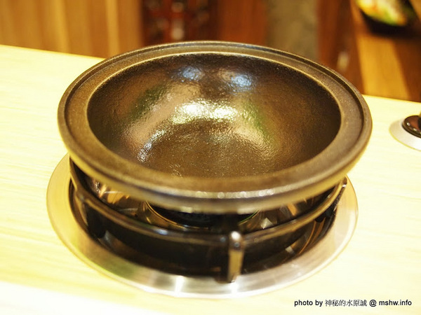 劉一鍋迷你火鍋:【食記】DIY的樂趣?重慶麻辣風的味味一品鍋 @ 台中西屯-劉一鍋台灣迷你石頭鍋 劉一鍋迷你火鍋:【食記】DIY的樂趣?重慶麻辣風的味味一品鍋 @ 台中西屯-劉一鍋台灣迷你石頭鍋