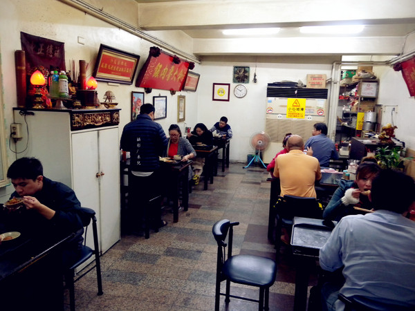 今大魯肉飯:【新北市三重區。小吃】今大魯肉飯 三重在地人的好滋味 魯肉飯好好吃! 價錢親民 愛吃滷肉飯者不可錯過 今大魯肉飯:【新北市三重區。小吃】今大魯肉飯 三重在地人的好滋味 魯肉飯好好吃! 價錢親民 愛吃滷肉飯者不可錯過