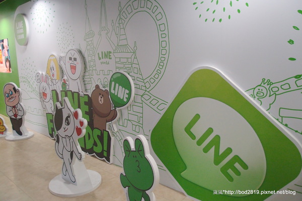 LINE FRIENDS互動樂園:【台北市林】LINE FRIENDS互動樂園-LINE主題人物跟你相見歡!可愛的饅頭人、兔兔等,還有四公尺高的熊大!(科學教育館七樓) LINE FRIENDS互動樂園:【台北市林】LINE FRIENDS互動樂園-LINE主題人物跟你相見歡!可愛的饅頭人、兔兔等,還有四公尺高的熊大!(科學教育館七樓)