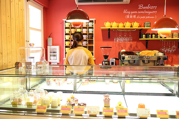 Le petit pâtissier 雷斯理:Le petit pâtissier 雷斯理 台北公館溫州街的法式甜點下午茶,達克瓦茲,馬卡龍,柔軟布丁,鹹派輕食(捷運台電大樓站,師大,美食,咖啡) Le petit pâtissier 雷斯理:Le petit pâtissier 雷斯理 台北公館溫州街的法式甜點下午茶,達克瓦茲,馬卡龍,柔軟布丁,鹹派輕食(捷運台電大樓站,師大,美食,咖啡)