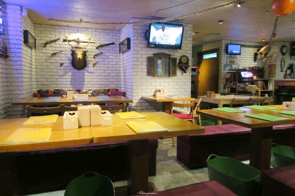 Route66 美式餐廳:台北 捷運忠孝敦化 Route66美式餐廳~皮脆噴汁的肯塔基炸雞 Route66 美式餐廳:台北 捷運忠孝敦化 Route66美式餐廳~皮脆噴汁的肯塔基炸雞