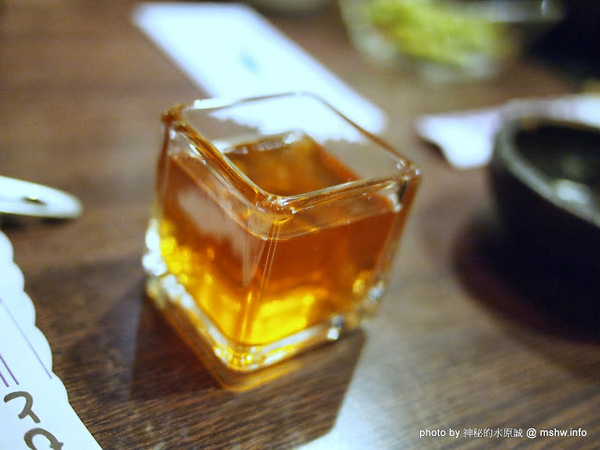 三味鍋物(向上店):【食記】台中西區-三味鍋物專門-自慢味噌,壽喜燒 : 服務不錯,食材就…!@#$%…這樣應該有含蓄到了? 三味鍋物(向上店):【食記】台中西區-三味鍋物專門-自慢味噌,壽喜燒 : 服務不錯,食材就…!@#$%…這樣應該有含蓄到了?