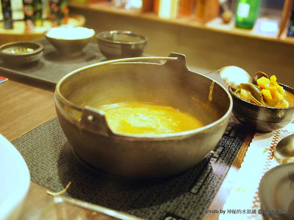 三味鍋物(向上店):【食記】台中西區-三味鍋物專門-自慢味噌,壽喜燒 : 服務不錯,食材就…!@#$%…這樣應該有含蓄到了? 三味鍋物(向上店):【食記】台中西區-三味鍋物專門-自慢味噌,壽喜燒 : 服務不錯,食材就…!@#$%…這樣應該有含蓄到了?
