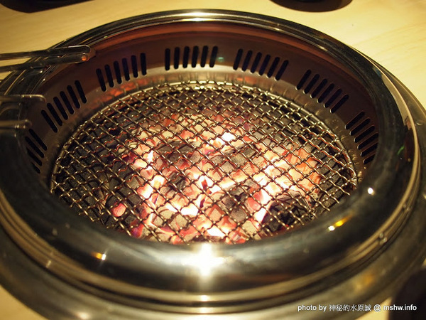 小匠屋:【食記】臉圓無怨尤,享受超值燒肉與甜美服務 @ 台中南屯-小匠屋日式燒肉-J-SHO YA 小匠屋:【食記】臉圓無怨尤,享受超值燒肉與甜美服務 @ 台中南屯-小匠屋日式燒肉-J-SHO YA