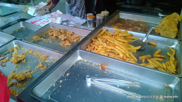 苑裡耕牛園市場雞排:【食記】苗栗苑裡-耕牛園炸雞之秒殺雞塊 : 隱藏於市場中的銅板美食 苑裡耕牛園市場雞排:【食記】苗栗苑裡-耕牛園炸雞之秒殺雞塊 : 隱藏於市場中的銅板美食