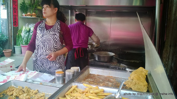 苑裡耕牛園市場雞排:【食記】苗栗苑裡-耕牛園炸雞之秒殺雞塊 : 隱藏於市場中的銅板美食 苑裡耕牛園市場雞排:【食記】苗栗苑裡-耕牛園炸雞之秒殺雞塊 : 隱藏於市場中的銅板美食