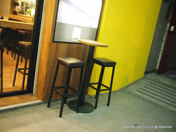 oven coffee(台中中港店):【食記】台中西區-OVEN coffee烤香(台中中港店)@草悟道 : 咖啡還不錯,鬆餅需要再脆點 oven coffee(台中中港店):【食記】台中西區-OVEN coffee烤香(台中中港店)@草悟道 : 咖啡還不錯,鬆餅需要再脆點