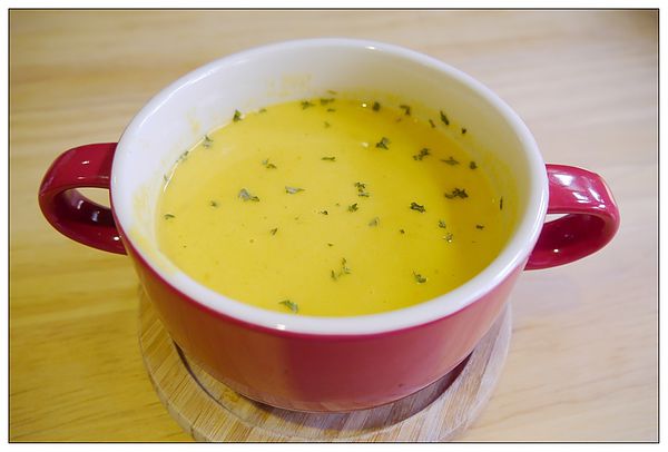 【台北中山区】老品牌新生命.清新北欧风.超丰