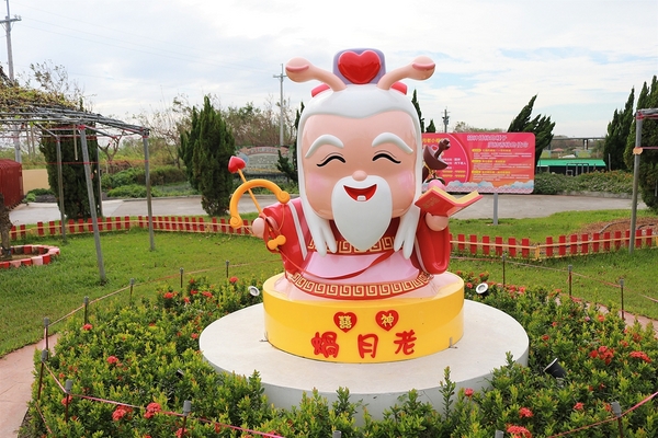 【彰化溪湖景点】小品蜗牛生态农场~可爱逗趣的囍神蜗月老求红线
