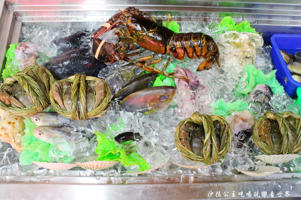 鱻海鮮燒物:蘆洲燒烤『鱻海鮮燒物』鮟鱇魚海鮮火鍋/流膏的大閘蟹非吃不可/捷運徐匯中學站 鱻海鮮燒物:蘆洲燒烤『鱻海鮮燒物』鮟鱇魚海鮮火鍋/流膏的大閘蟹非吃不可/捷運徐匯中學站
