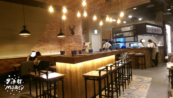 咖哩捌捌100%概念店(大魯閣草衙道):【高雄/食﹡前鎮】大魯閣草衙道餐廳.摩天輪炸物敲可愛.咖哩捌捌100%概念店(大魯閣草衙道) 咖哩捌捌100%概念店(大魯閣草衙道):【高雄/食﹡前鎮】大魯閣草衙道餐廳.摩天輪炸物敲可愛.咖哩捌捌100%概念店(大魯閣草衙道)