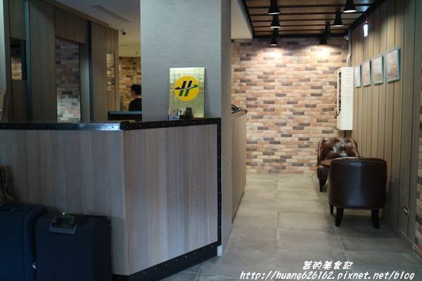 享住旅店:【基隆住宿】工業風格商旅 『享住旅店(Just Live Inn)』近基隆廟口、微醺之夜~ 享住旅店:【基隆住宿】工業風格商旅 『享住旅店(Just Live Inn)』近基隆廟口、微醺之夜~