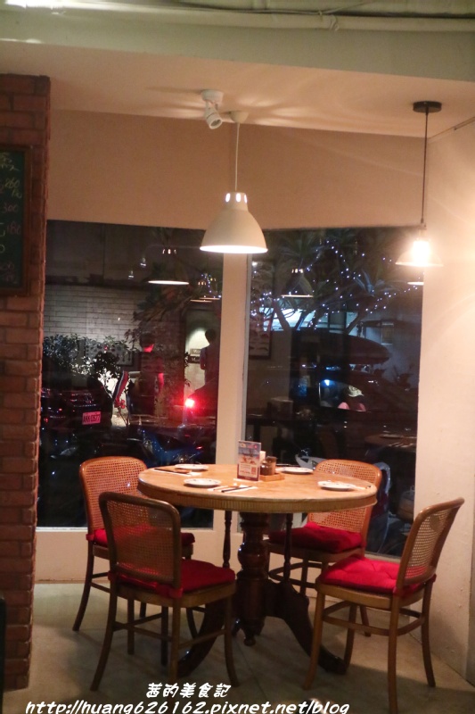 香聚餐酒館:【台北大安區】東區餐酒館推薦『香聚餐酒館 The Dainties Bistro』必點日式料理丼飯/燒烤 鮮烤透抽(青醬)、手作鮮魚一夜干、烤豬五花私房辣味....每一道料理都非常下酒好吃~ 香聚餐酒館:【台北大安區】東區餐酒館推薦『香聚餐酒館 The Dainties Bistro』必點日式料理丼飯/燒烤 鮮烤透抽(青醬)、手作鮮魚一夜干、烤豬五花私房辣味....每一道料理都非常下酒好吃~