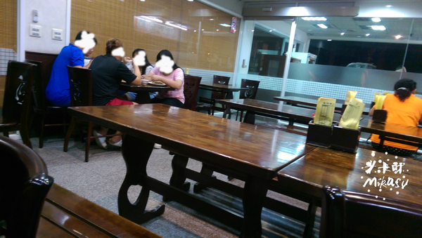 駱師父牛肉麵:【高雄/食﹡小港】鄰近高雄餐旅學院、小港醫院.駱師父牛肉麵 駱師父牛肉麵:【高雄/食﹡小港】鄰近高雄餐旅學院、小港醫院.駱師父牛肉麵