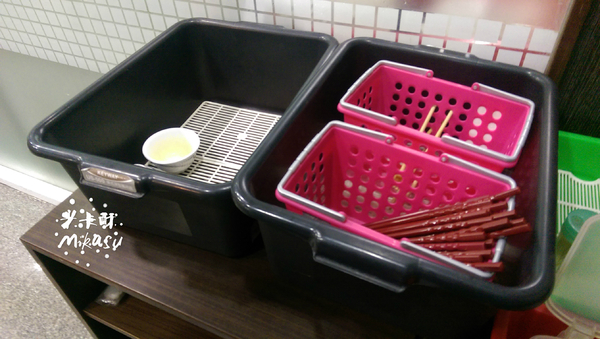 駱師父牛肉麵:【高雄/食﹡小港】鄰近高雄餐旅學院、小港醫院.駱師父牛肉麵 駱師父牛肉麵:【高雄/食﹡小港】鄰近高雄餐旅學院、小港醫院.駱師父牛肉麵