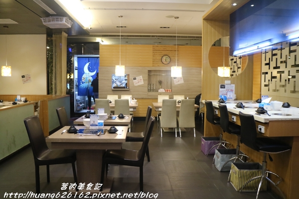 築湘養生麻辣火鍋:【新北三重區】一人就能享用麻辣火鍋『築湘養生麻辣火鍋』三重平價火鍋推薦/麻辣火鍋/養生招牌花雕雞/打卡送鴨血、豆腐/捷運徐匯中學站 築湘養生麻辣火鍋:【新北三重區】一人就能享用麻辣火鍋『築湘養生麻辣火鍋』三重平價火鍋推薦/麻辣火鍋/養生招牌花雕雞/打卡送鴨血、豆腐/捷運徐匯中學站
