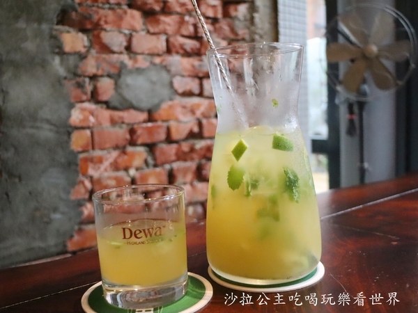 紅皇后 川酒 · Red Queen Bistro:台北大安美食『紅皇后 川酒 · Red Queen Bistro』川味餐酒館/包廂/宵夜/川菜/中式料理/捷運信義安和站 紅皇后 川酒 · Red Queen Bistro:台北大安美食『紅皇后 川酒 · Red Queen Bistro』川味餐酒館/包廂/宵夜/川菜/中式料理/捷運信義安和站