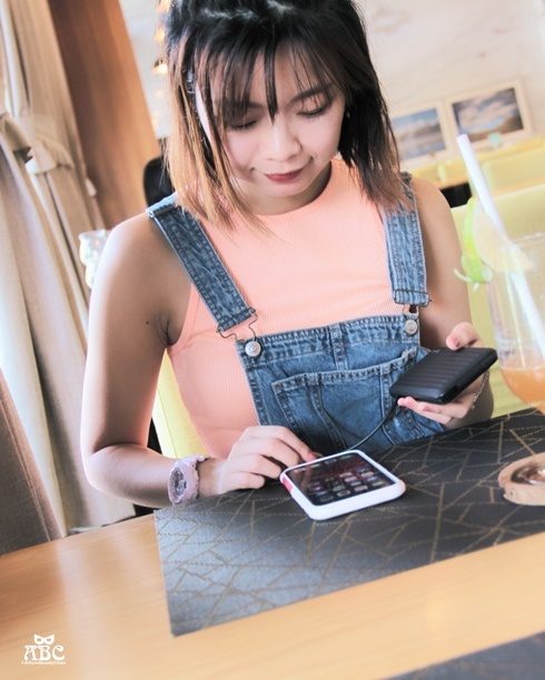 【快充免帶線】30分鐘充50%！蘋果MFi認證雙向快充行動電源|ADAM亞果GRAVITY X1