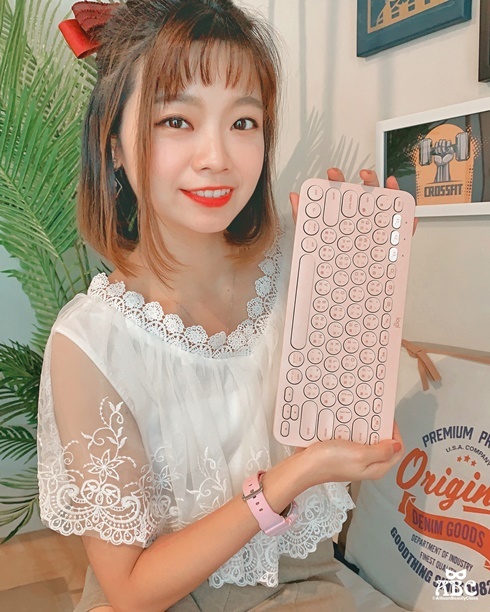 3C|Logitech羅技K380多工藍牙鍵盤玫瑰粉開箱，行動辦公的最佳戰友！