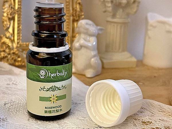 居家生活│herbally草本真情-精油原木擴香儀:在家也能擁有森林系的香氛世界│精油擴香儀、單方精油、複方精油│台灣製香氛機 居家生活│herbally草本真情-精油原木擴香儀:在家也能擁有森林系的香氛世界│精油擴香儀、單方精油、複方精油│台灣製香氛機