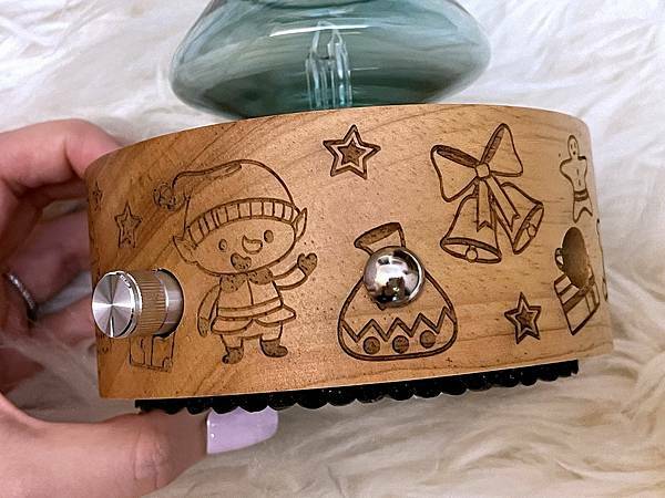 居家生活│herbally草本真情-精油原木擴香儀:在家也能擁有森林系的香氛世界│精油擴香儀、單方精油、複方精油│台灣製香氛機 居家生活│herbally草本真情-精油原木擴香儀:在家也能擁有森林系的香氛世界│精油擴香儀、單方精油、複方精油│台灣製香氛機