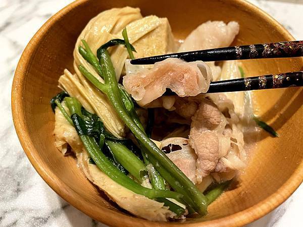 宅配美食│海底撈：火鍋經典鴛鴦鍋套餐(麻辣%2F三鮮)-13件組 │清油火鍋、白味濃湯鍋│蝦皮拍賣、蝦皮商城