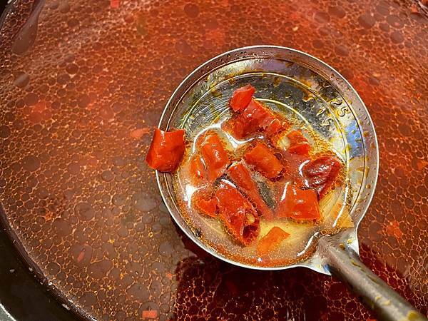 宅配美食│海底撈：火鍋經典鴛鴦鍋套餐(麻辣%2F三鮮)-13件組 │清油火鍋、白味濃湯鍋│蝦皮拍賣、蝦皮商城