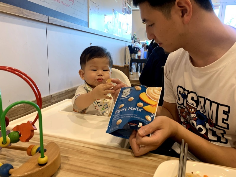 【iHerb購物】Gerber嘉寶 寶寶零食推薦/副食品 一次購買人氣嬰兒食品大開箱 嘉寶星星餅乾 嘉寶雞肉泥(iHerb最新折扣碼)