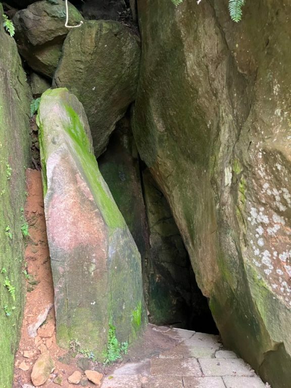 台北景點|最悠哉爬象山路線,沿途不同視野101,永春崗公園/六巨石/一線天