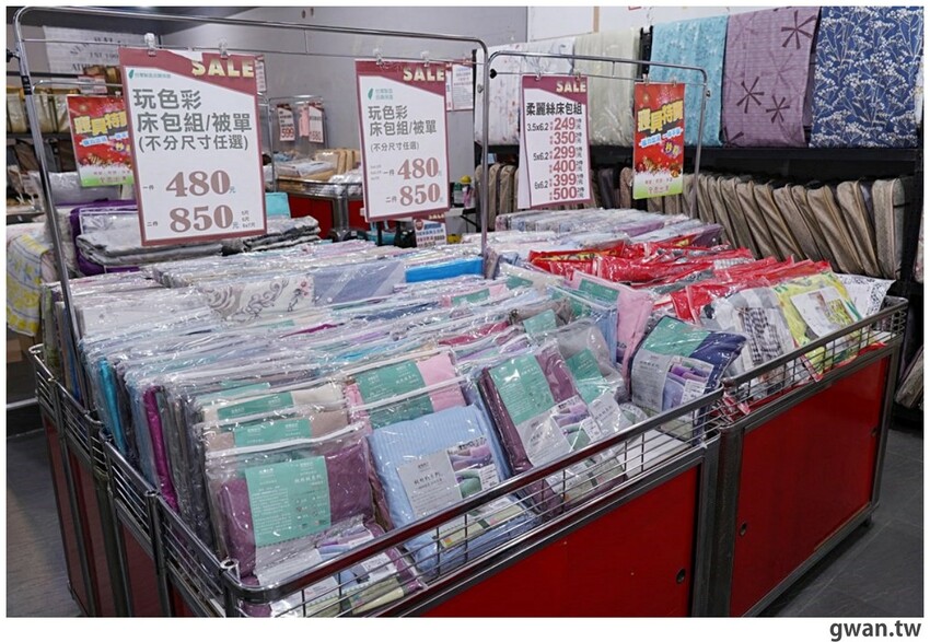 冷氣團來襲!台中工廠秋冬寢具出清,毛毯、枕頭買一送一