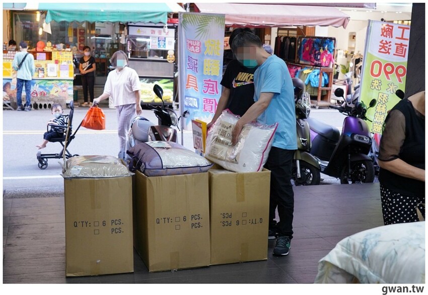 冷氣團來襲!台中工廠秋冬寢具出清,毛毯、枕頭買一送一