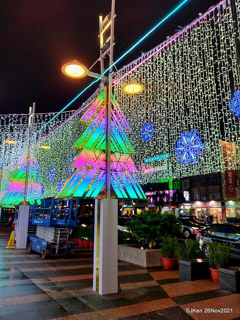 遠東Sogo百貨台北復興館聖誕燈飾,Christmas decoration of Far Eastern SOGO department store, Taipei, Taiwan, SJKen, Nov 26, 2021.