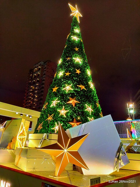 遠東Sogo百貨台北復興館聖誕燈飾,Christmas decoration of Far Eastern SOGO department store, Taipei, Taiwan, SJKen, Nov 26, 2021.