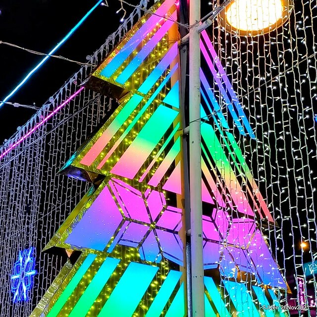 遠東Sogo百貨台北復興館聖誕燈飾,Christmas decoration of Far Eastern SOGO department store, Taipei, Taiwan, SJKen, Nov 26, 2021.