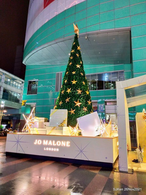 遠東Sogo百貨台北復興館聖誕燈飾,Christmas decoration of Far Eastern SOGO department store, Taipei, Taiwan, SJKen, Nov 26, 2021.