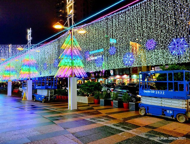 遠東Sogo百貨台北復興館聖誕燈飾,Christmas decoration of Far Eastern SOGO department store, Taipei, Taiwan, SJKen, Nov 26, 2021.