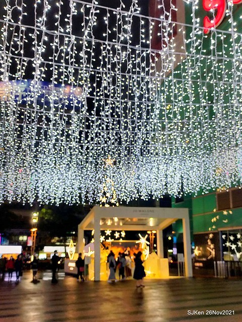 遠東Sogo百貨台北復興館聖誕燈飾,Christmas decoration of Far Eastern SOGO department store, Taipei, Taiwan, SJKen, Nov 26, 2021.