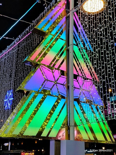遠東Sogo百貨台北復興館聖誕燈飾,Christmas decoration of Far Eastern SOGO department store, Taipei, Taiwan, SJKen, Nov 26, 2021.