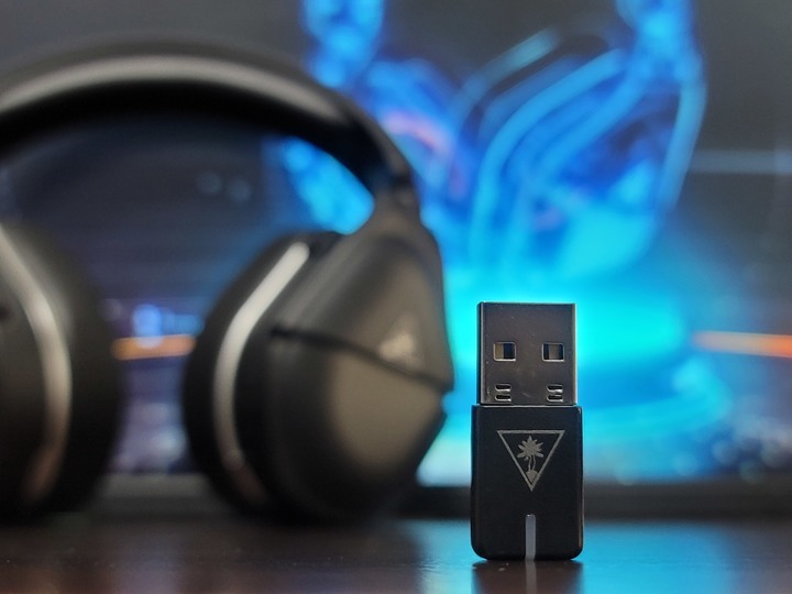 【3C耳機】Turtle Beach Stealth 700 Gen 2無線耳罩電競耳機/無線暢玩/舒適設計/長效續航/聽音辨位/遊戲音感精彩呈現