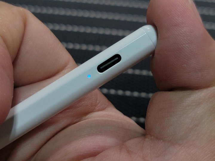 【平板配件】「YOMIX優迷Apple iPad專用防掌觸磁力吸附觸控筆」/觸控感應開關/即開即用/可替換筆頭/傾斜感壓/磁性吸附/10hr電量續航