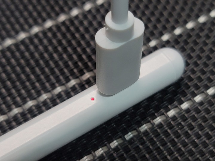 【平板配件】「YOMIX優迷Apple iPad專用防掌觸磁力吸附觸控筆」/觸控感應開關/即開即用/可替換筆頭/傾斜感壓/磁性吸附/10hr電量續航