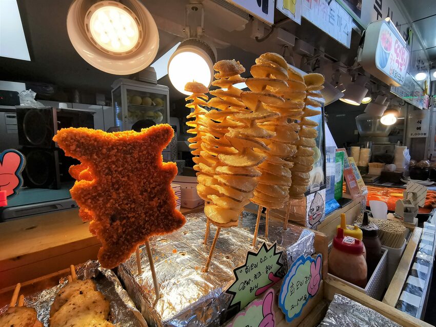 【韓國釜山景點】松島天空步道海上覽車│一秒變身月亮公主│浪漫氛圍指數破表│瓶中信造景│白色膠囊立體式螺旋美拍牆 - 旅遊夜市趴趴走