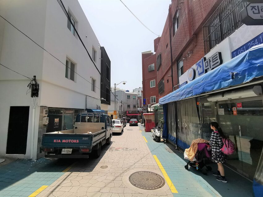 【韓國釜山景點】松島天空步道海上覽車│一秒變身月亮公主│浪漫氛圍指數破表│瓶中信造景│白色膠囊立體式螺旋美拍牆 - 旅遊夜市趴趴走