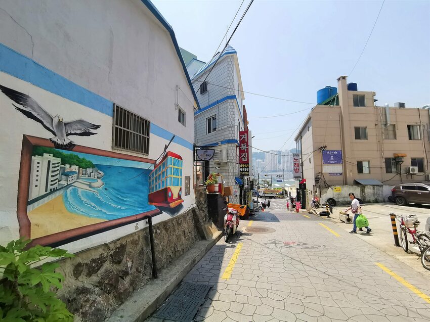 【韓國釜山景點】松島天空步道海上覽車│一秒變身月亮公主│浪漫氛圍指數破表│瓶中信造景│白色膠囊立體式螺旋美拍牆 - 旅遊夜市趴趴走