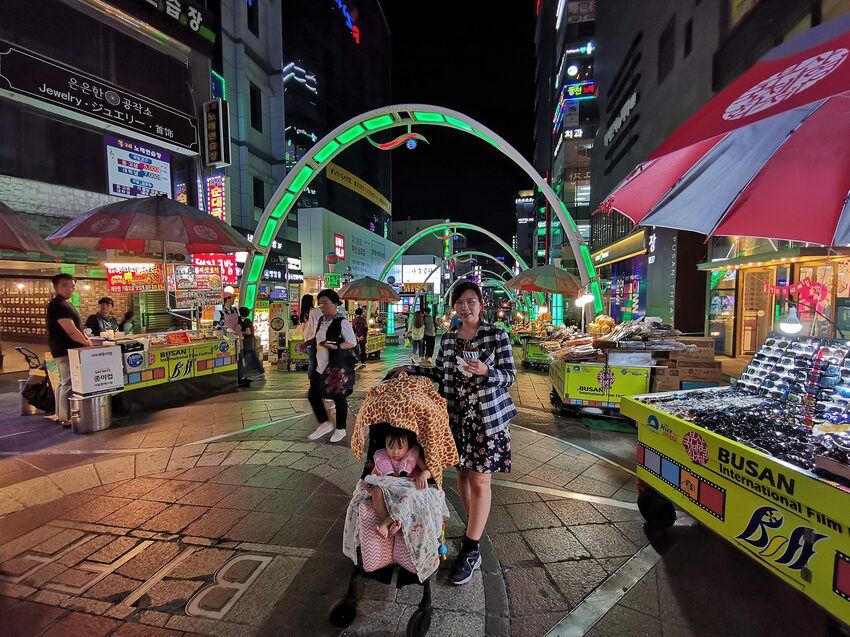 【韓國釜山金海機場到市區交通】如何儲值TMoney交通卡│輕軌轉搭地鐵到西面和南浦洞市區一點都不難 - 旅遊夜市趴趴走