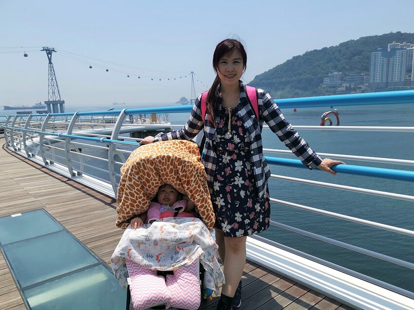 【韓國釜山景點】松島天空步道海上覽車│一秒變身月亮公主│浪漫氛圍指數破表│瓶中信造景│白色膠囊立體式螺旋美拍牆 - 旅遊夜市趴趴走