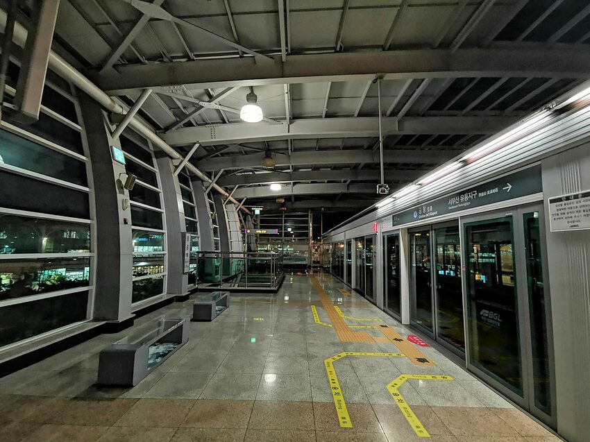 【韓國釜山金海機場到市區交通】如何儲值TMoney交通卡│輕軌轉搭地鐵到西面和南浦洞市區一點都不難 - 旅遊夜市趴趴走